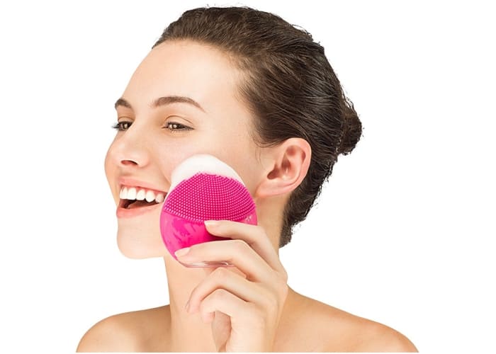 FOREO LUNA mini 2 Facial Cleansing Brush
