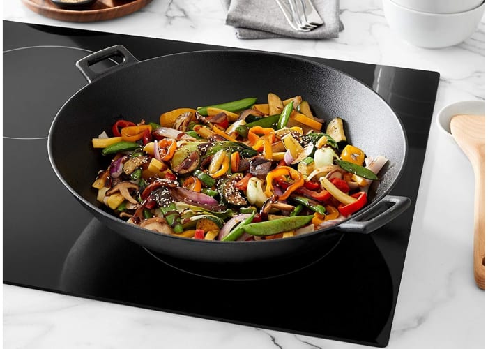 AmazonBasics Pre-Seasoned Cast Iron Wok Pan