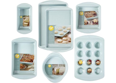 7-pc Wilton Texturra Performance Non-Stick Bakeware Set