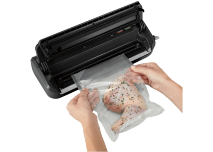 FoodSaver FM2000 Vacuum Sealer (Refurbished)