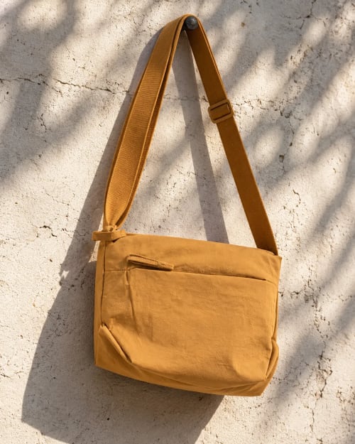 Side Quest Messenger Bag