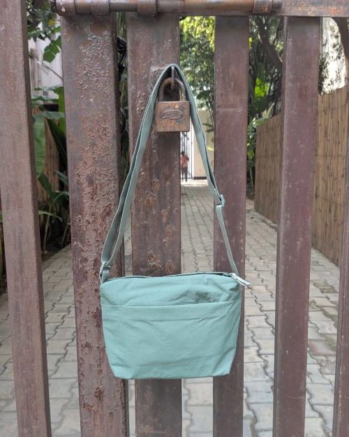 SideQuest Messenger Bag — Cloud Edition