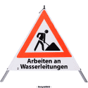 Faltsignal - Baustelle mit Text: Arbeiten an Wasserleitungen