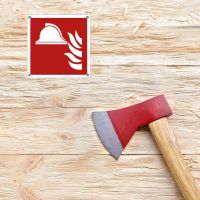 Mittel und Geräte zur Brandbekämpfung nach ISO 7010 - Axt auf Holz