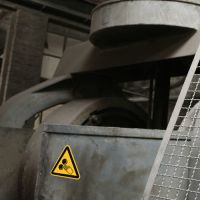 Warnschild Warnung vor rotierenden Walzen