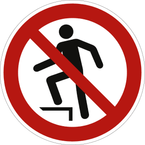 Aufsteigen verboten nach ISO 7010 (P 019)