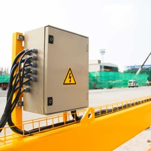 Warnschild Elektrische Spannung Warnzeichen ISO 7010