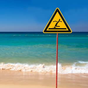 Warnung vor flachem Wasser (Kopfsprung) nach ISO 20712-1 (WSW 006)