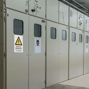 Kombischild Elektrischer Betriebsraum