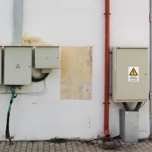 Kombischild Elektrische Einrichtungen - Zugang freihalten