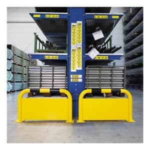Rammschutzbügel WACHTWERK X® aus Stahl mit Unterfahrschutz als seitlicher Regalschutz