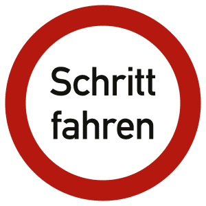 Schritt fahren