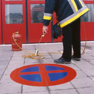 Gasbrenner mit Druckminderer für thermoplastische Fahrbahnmarkierung