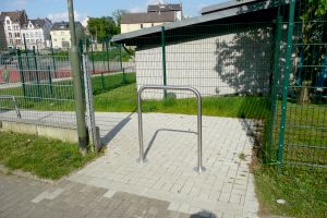 Anlehnbügel aus Edelstahl, wahlweise mit Querholm, Ø 48 mm