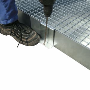 Randklemme für modulare Sicherheitsbodenelemente aus Stahl