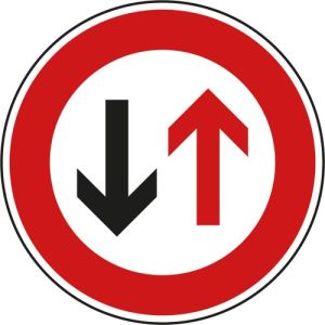 VZ 208 VZ 208 Vorrang des Gegenverkehrs