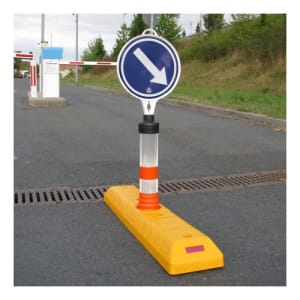 Leitschwelle mit kleinem Flexipfosten