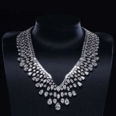 7.  The “Mrs. Winston Diamond Necklaces 