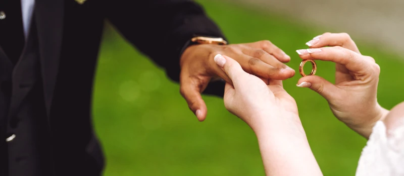 When does a man wear an engagement ring?