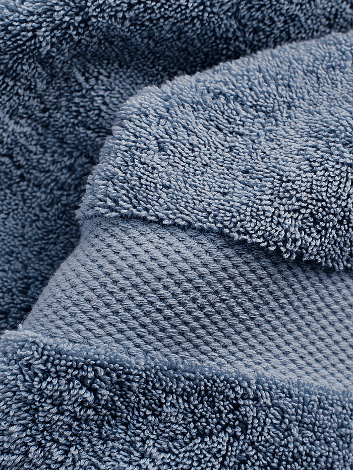 Mineral_Plush_BathTowelSet_Lifestyle4.jpg Complete Plush Bath Towel Bundle - Slide 13