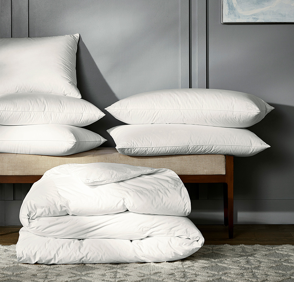 05092022_Set1_HARMON_JulyAugustCampaign_WhiteGoods_Duvet_Pillow_Stack_L1_148_ALT_FINAL.jpg 4-Pillow Starter Bundle - Slide 4