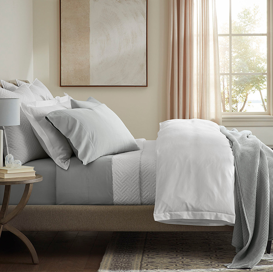 04182022_Set1+Set3_WASS_Shore_SignatureHemmed_SheetSet_MidDistance_Carousel_L1_025_FINAL.jpg Percale "No Flat Sheet" Set - Slide 7