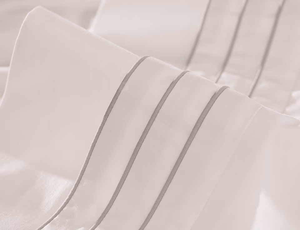 PDP SigTripleFramed-SheetSet Desktop Image3