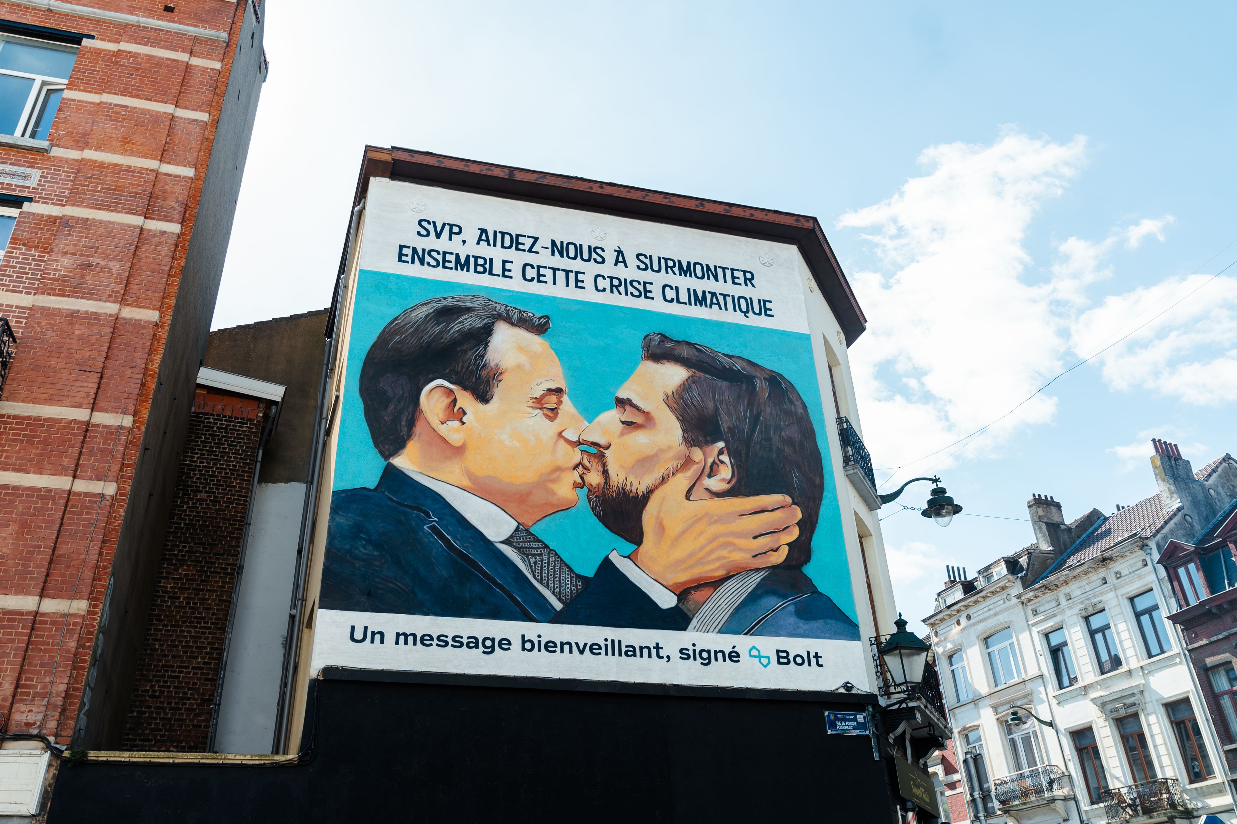 vignette Bolt invite les leaders politiques à s’embrasser pour le climat après les élections