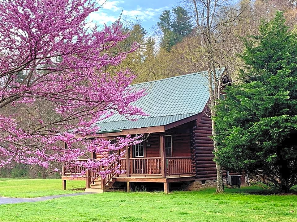 New River Trail Cabins in Galax, VA No Booking Fees