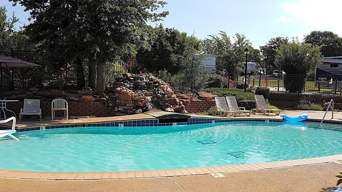 Twin Fountains RV Resort in Oklahoma City, OK No Booking Fees