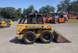 2003 John Deere 250-II