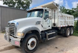 2013 Mack GU713 Granite 6x4