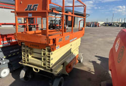 2015 JLG 3246ES
