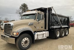 2018 Mack GU713