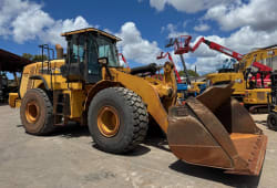 2016 CAT 966M