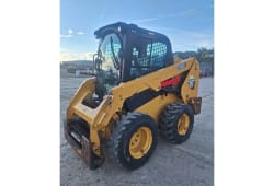 2023 CAT 236D3 C3H2
