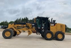 2019 CATERPILLAR 140M3