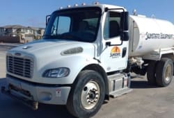 2020 Freightliner M2106