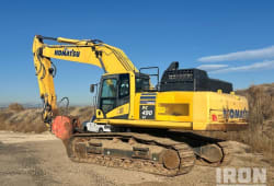 2017 Komatsu PC490LC-11