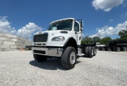 2019 Freightliner M2106