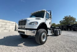 2018 Freightliner M2106
