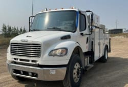 2018 Freightliner M2106