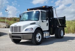 2016 Freightliner M2106
