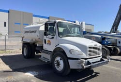 2016 Freightliner M2106