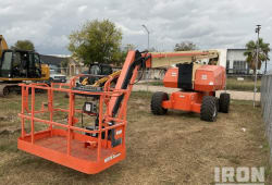 2013 JLG 800 AJ