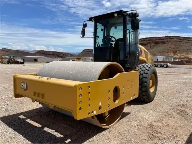2022 Caterpillar CS74B for sale