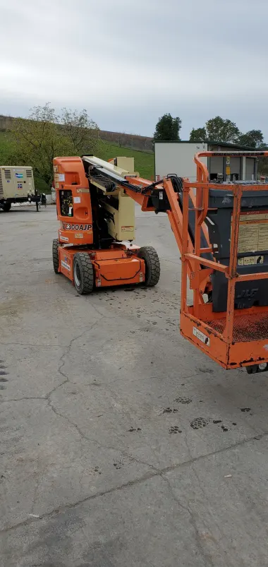 2014 JLG E300AJP-Articulating-Boom-Lift for sale