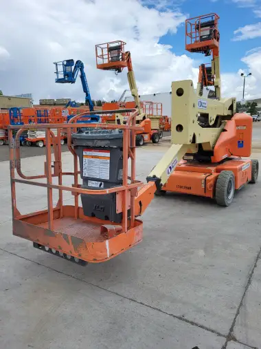 2013 JLG E400AN-Articulating-Boom-Lift for sale