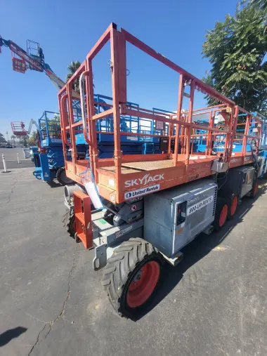 2015 Skyjack SJ6826RT-Rough-Terrain for sale