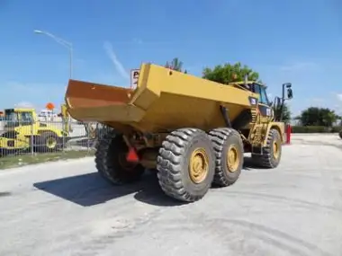 2012 Caterpillar 725 for sale
